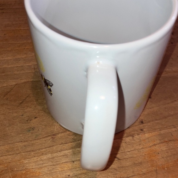 Royal Norfolk Bee Kind Mug with Yellow Accents - Picture 5 of 11